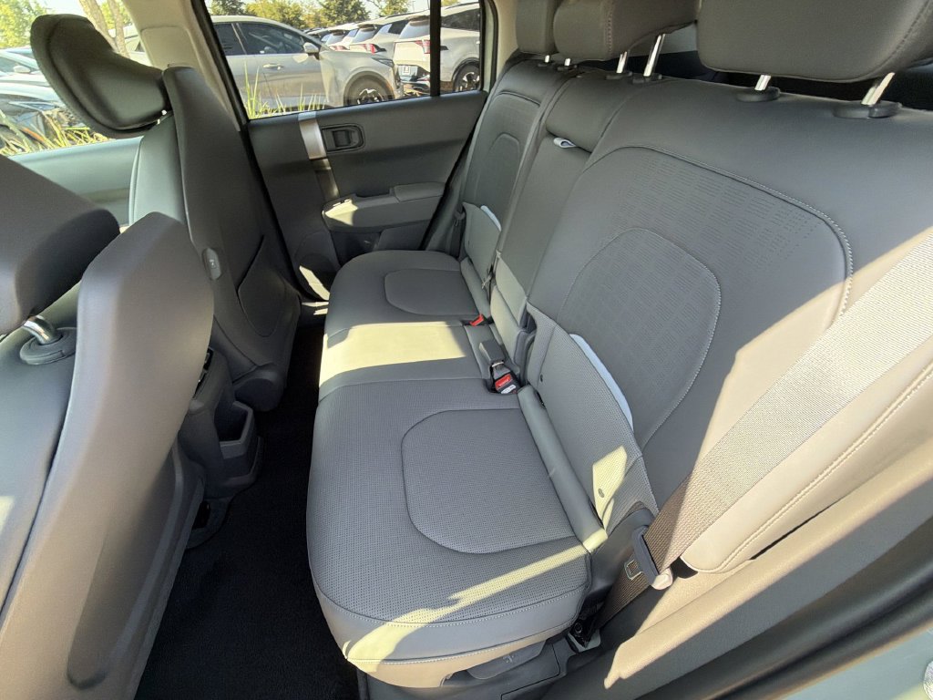 New 2027 Kia EV3 Wind FWD image 26