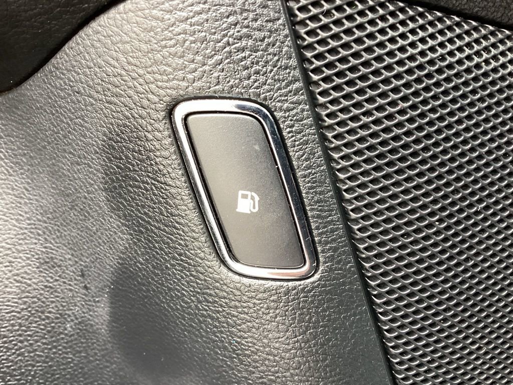 Used 2018 Ford Fusion S image 58