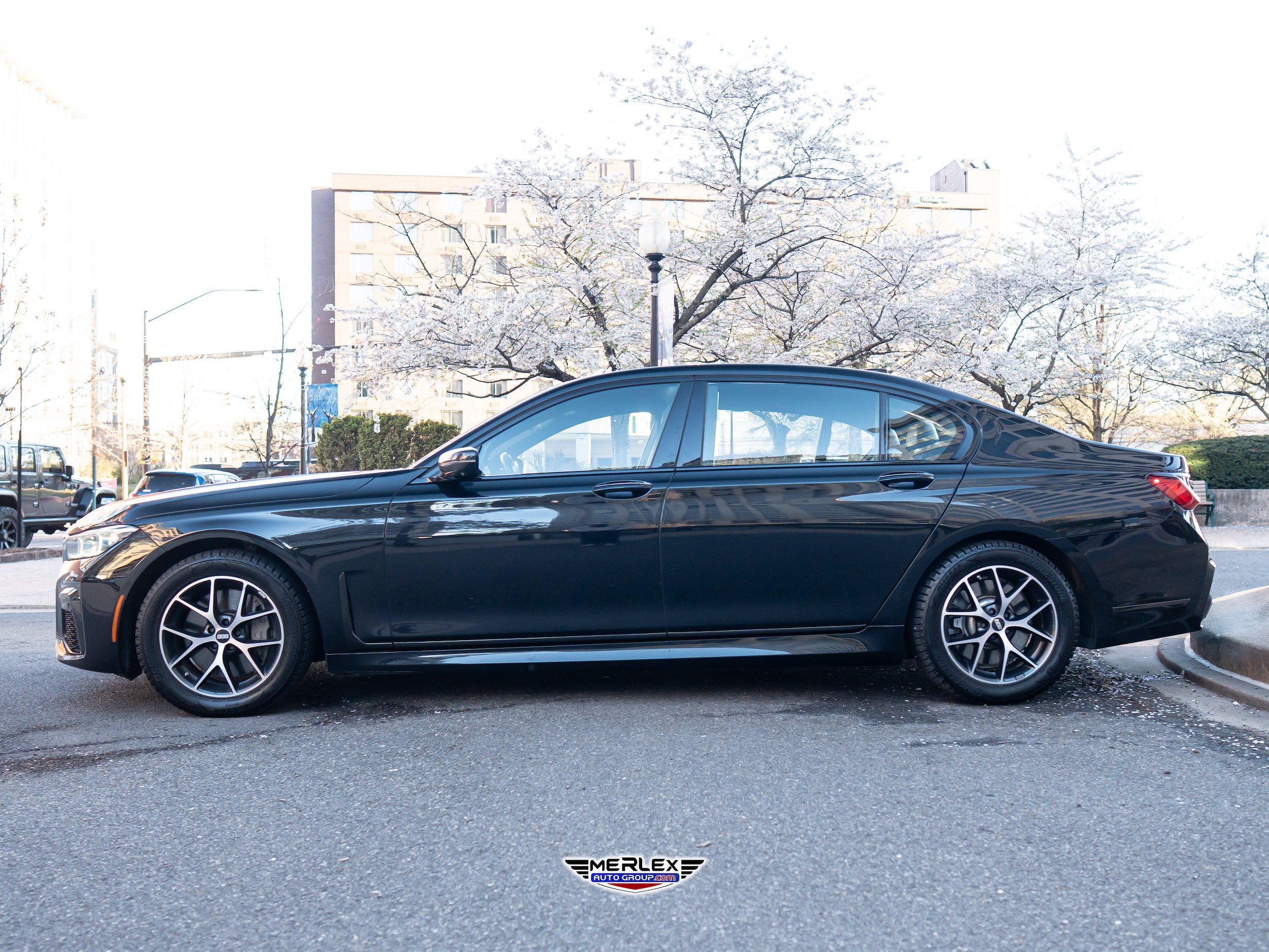 Used 2020 BMW 750i xDrive w/ Executive Package AWD/4WD image 4