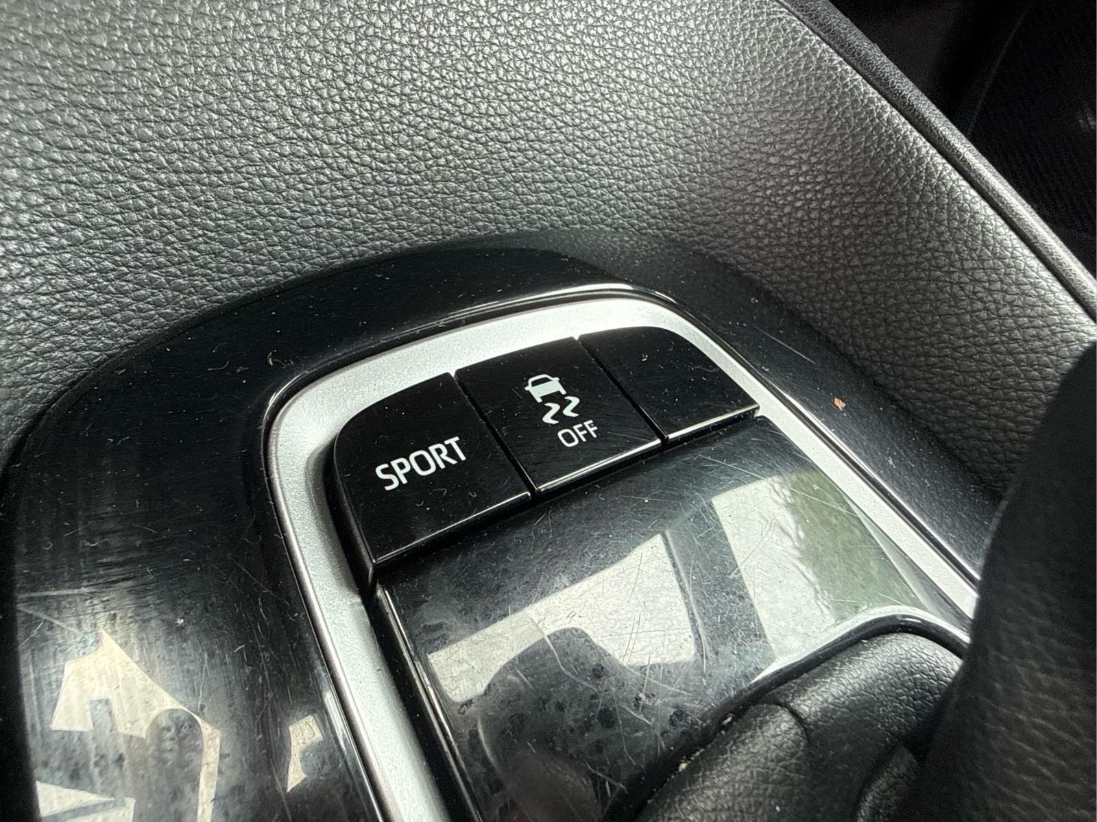 Used 2021 Toyota Corolla XSE w/ Carpet Mat Package (TMS) FWD image 17