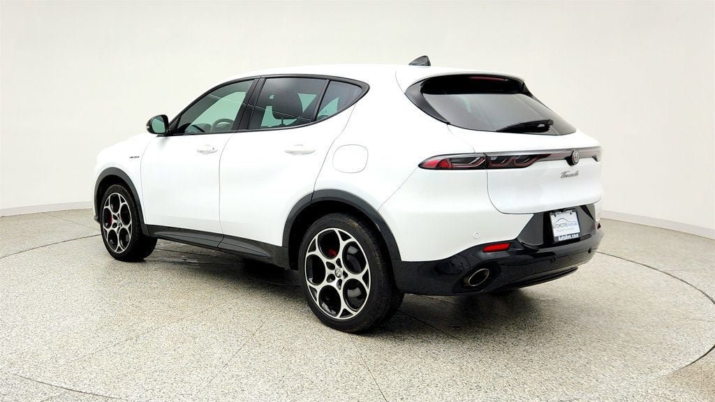 Used 2024 Alfa Romeo Tonale Veloce AWD/4WD image 7