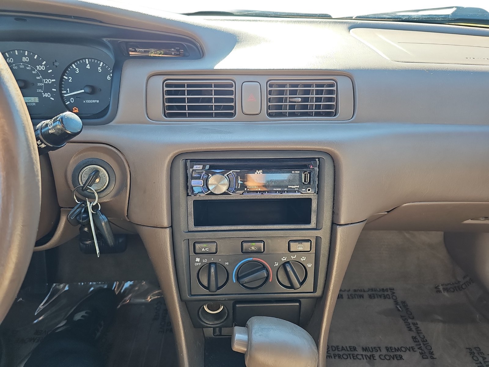 Used 2000 Toyota Camry LE FWD image 20