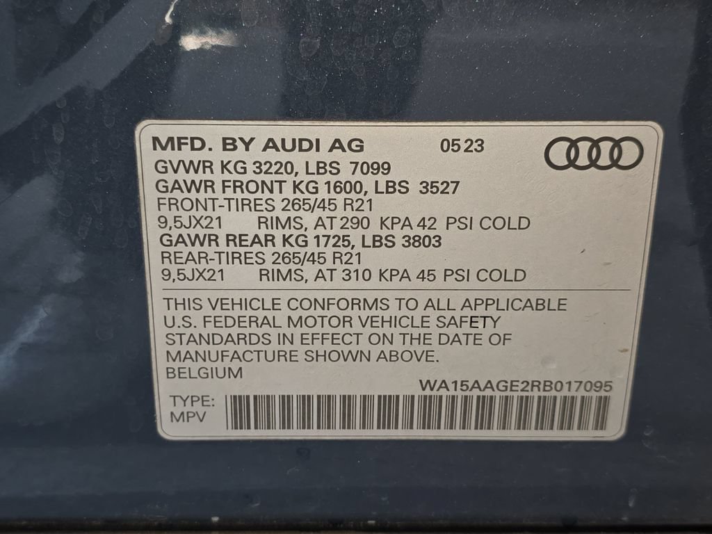 Certified 2024 Audi Q8 e-tron Premium Plus w/ Premium Plus Package AWD/4WD image 37