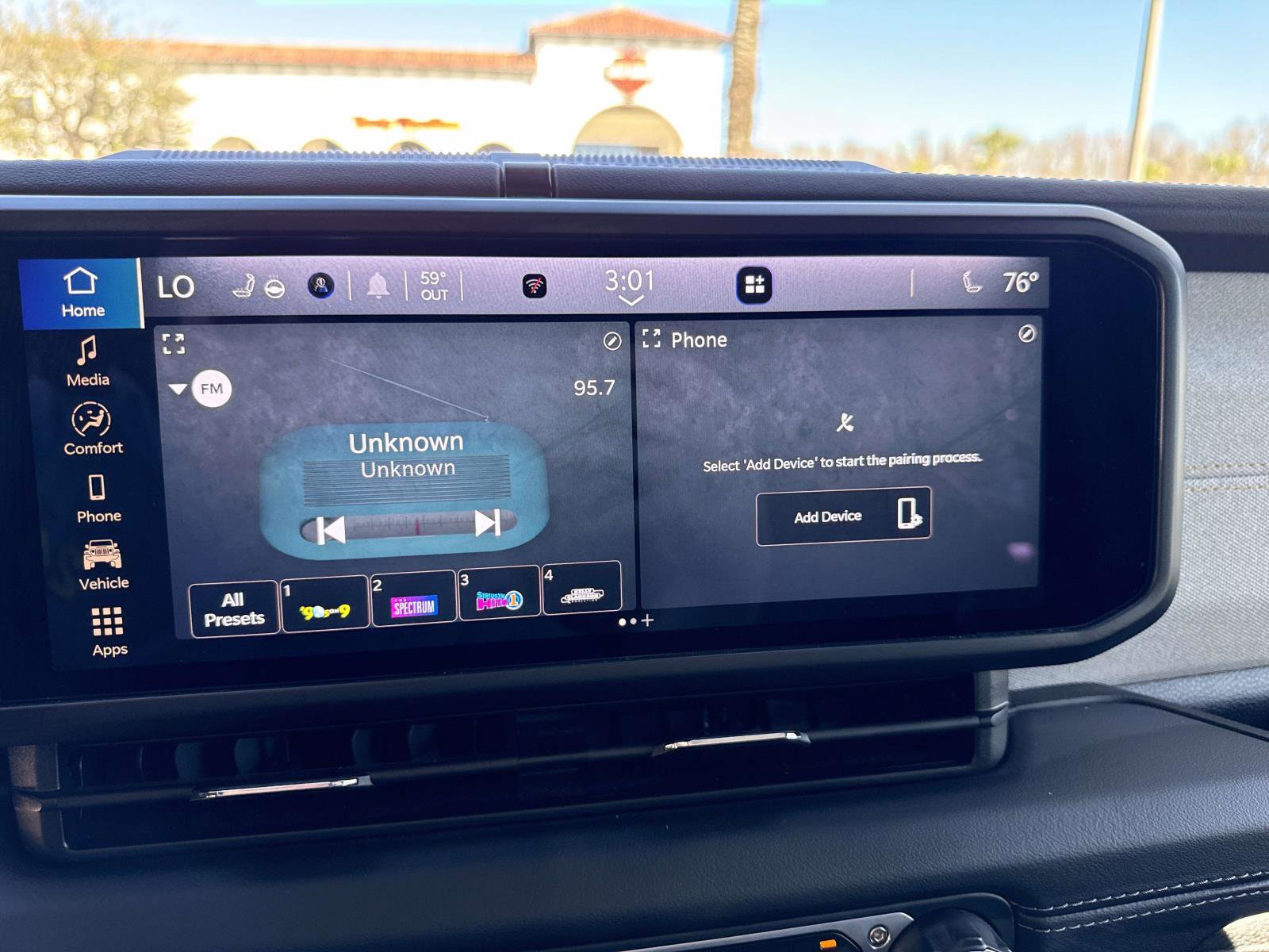 Used 2025 Jeep Wrangler Sahara w/ Safety Group image 23