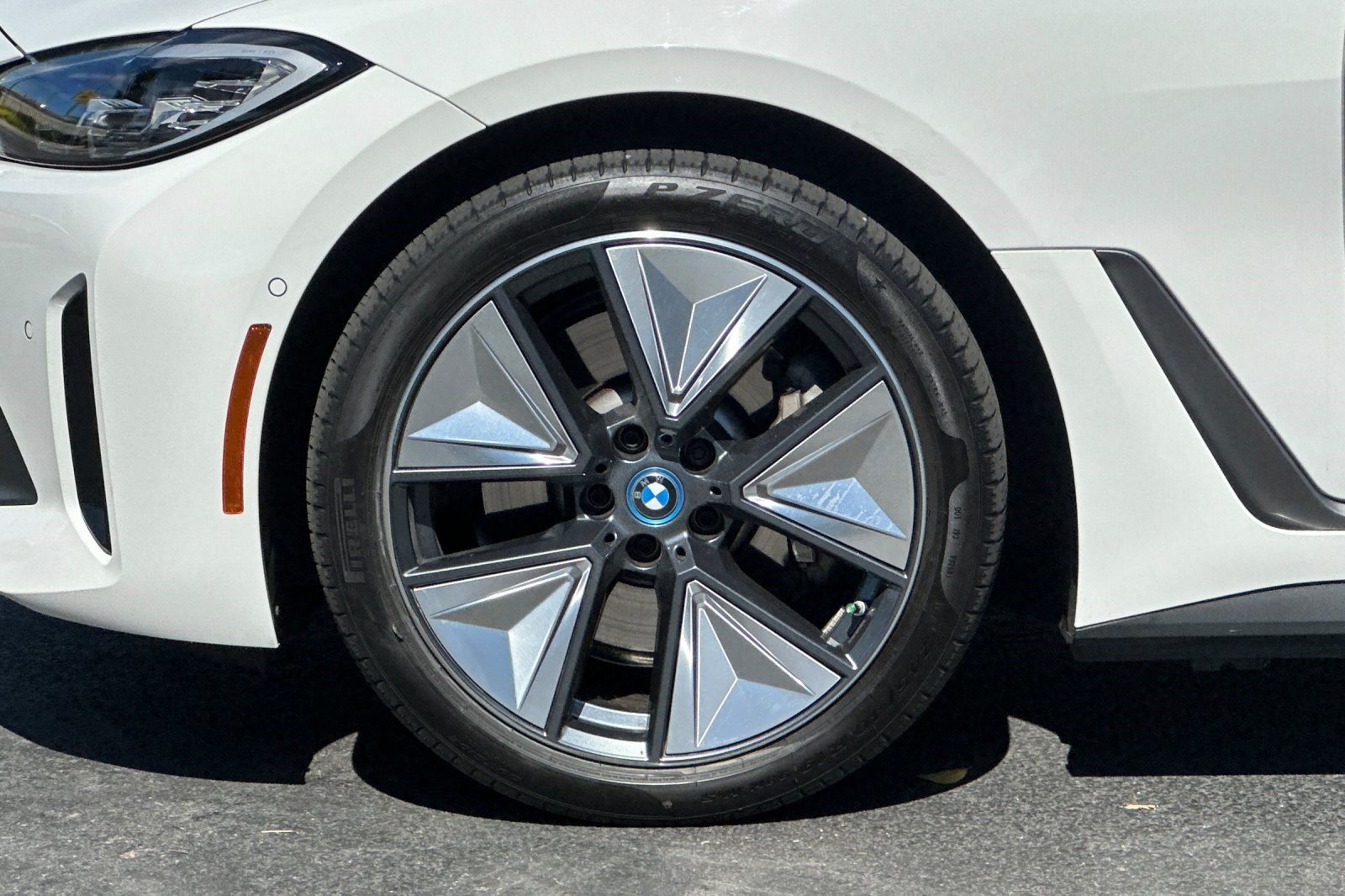 Certified 2023 BMW i4 eDrive35 RWD image 37