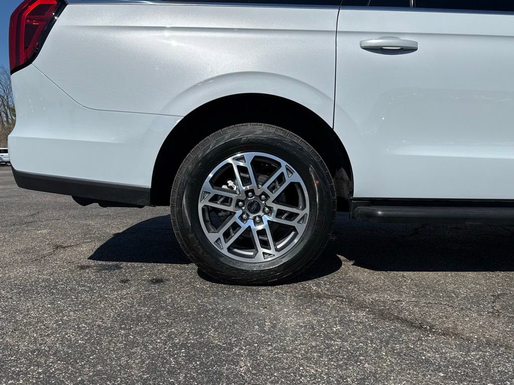 New 2026 Ford Expedition Max Active image 31