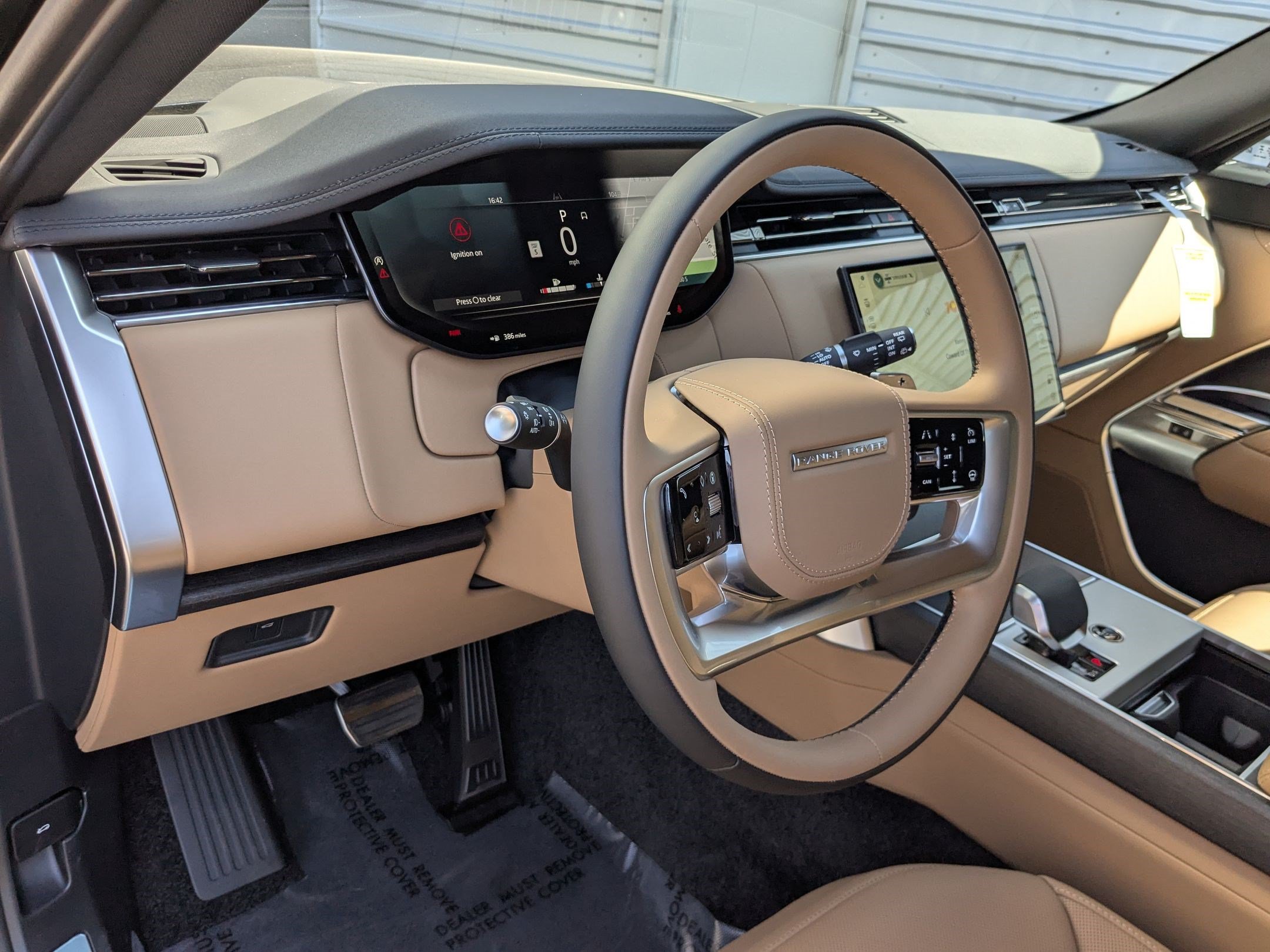 New 2026 Land Rover Range Rover Long Wheelbase SE AWD/4WD image 14