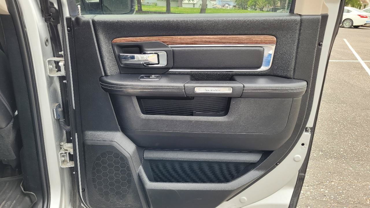 Used 2017 RAM 1500 Laramie AWD/4WD image 20