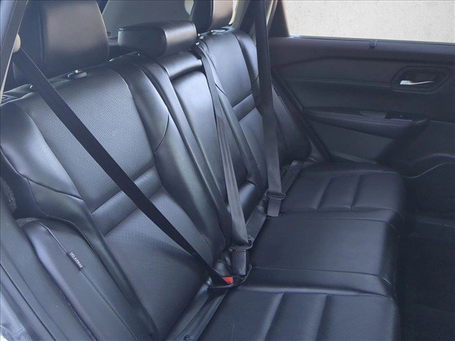 Used 2023 Nissan Rogue SV w/ SV Premium Package FWD image 21