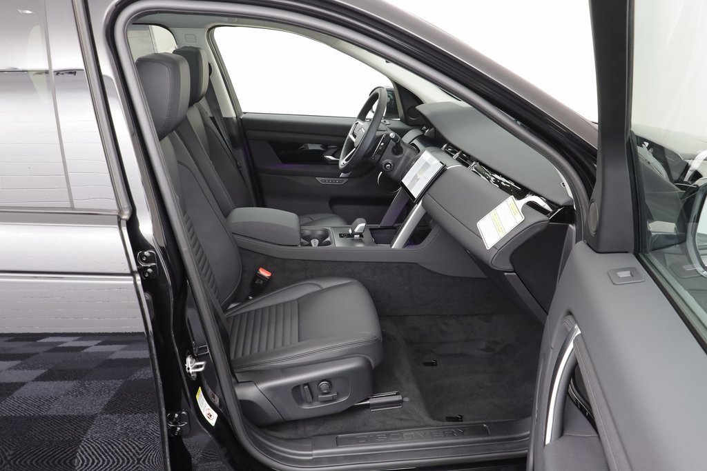 New 2025 Land Rover Discovery Sport S image 20