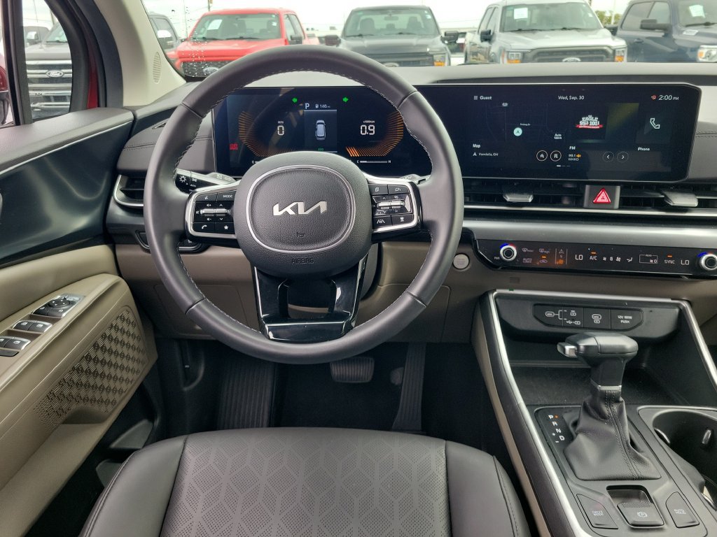 Used 2026 Kia Carnival FWD image 13