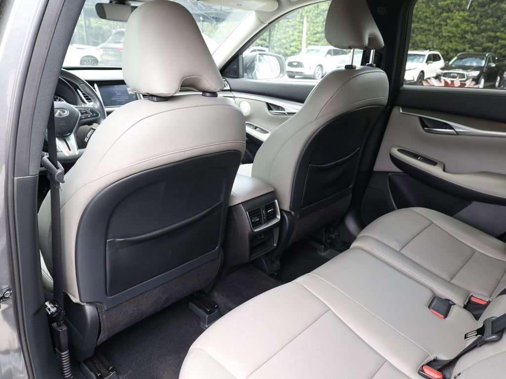 Certified 2023 INFINITI QX50 Luxe image 20