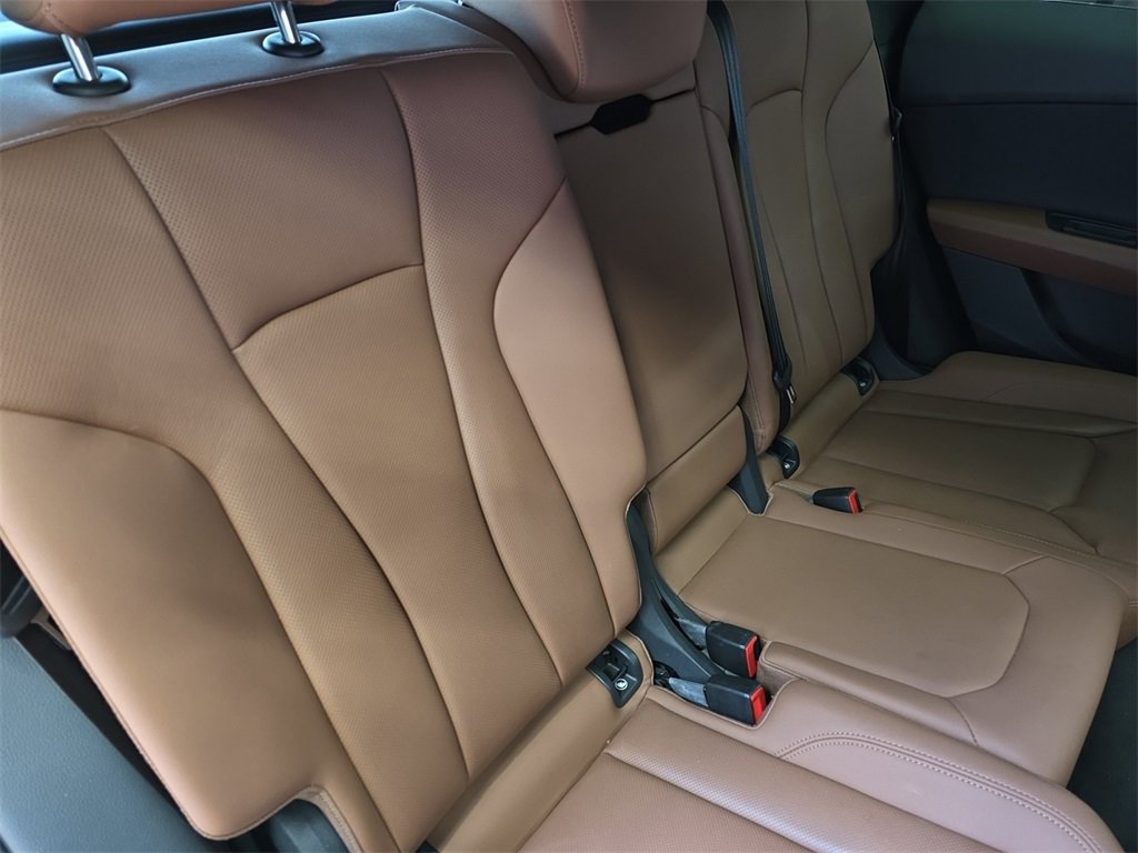 Used 2019 Audi Q8 Premium Plus image 16