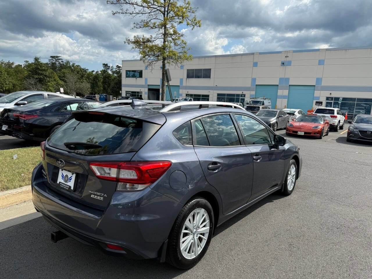 Used 2017 Subaru Impreza 2.0i Premium image 6