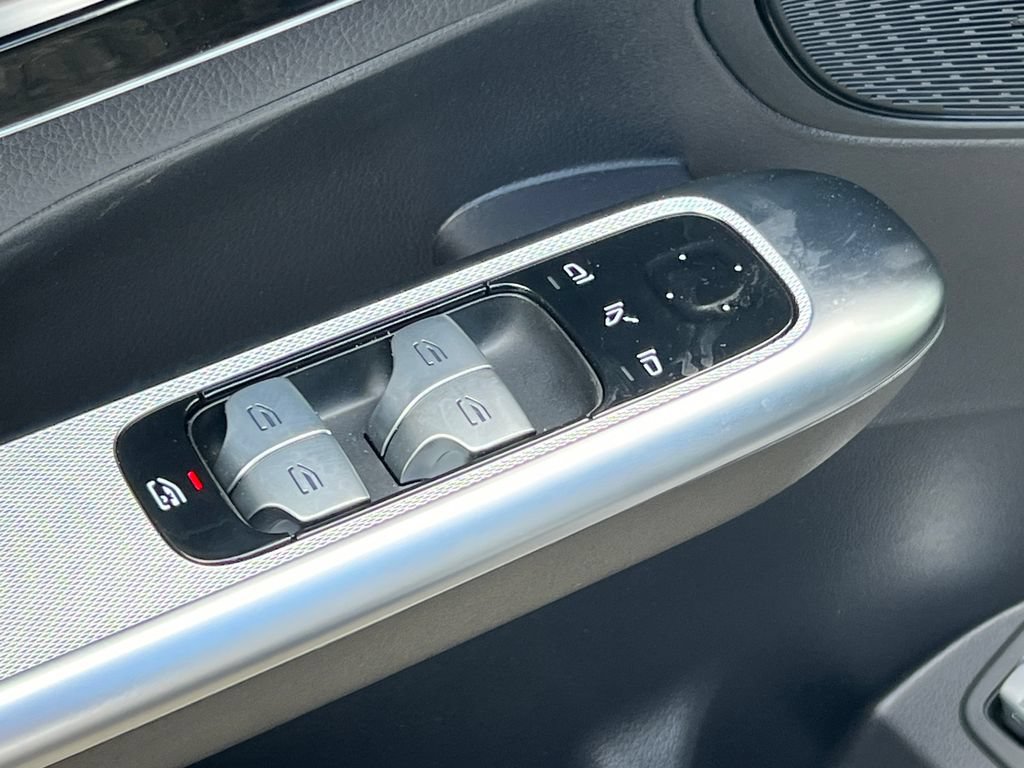 New 2025 Mercedes-Benz GLC 350e 4MATIC image 14