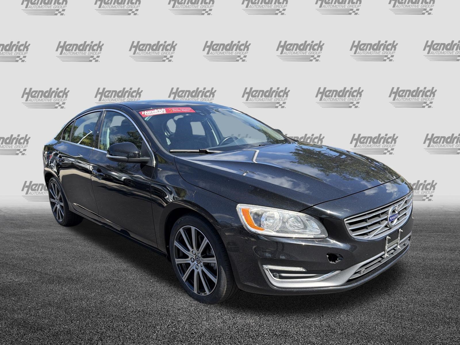 Used 2018 Volvo S60 T5 Inscription w/ Climate Package AWD/4WD image 2