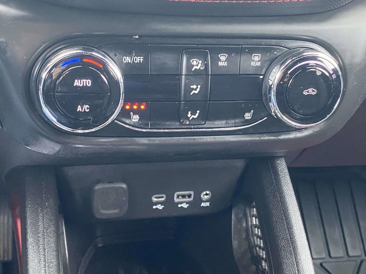 Used 2021 Chevrolet TrailBlazer RS w/ Sun and Liftgate Package image 28