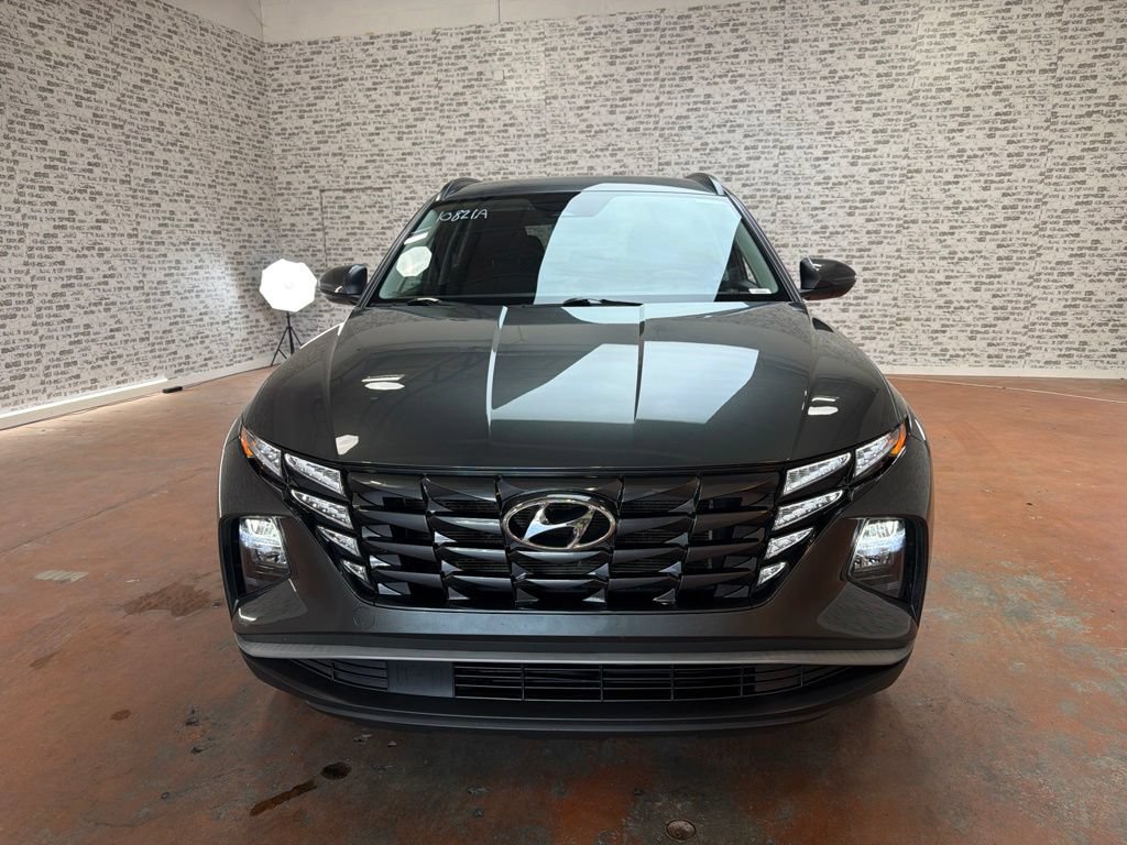 Used 2023 Hyundai Tucson SEL FWD image 2