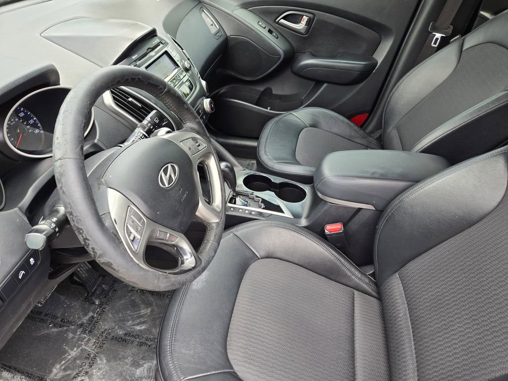Used 2012 Hyundai Tucson GLS image 17