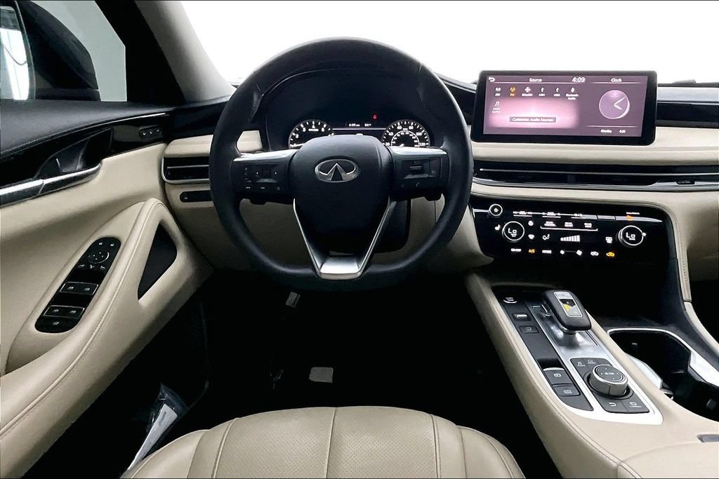 Used 2025 INFINITI QX60 Pure AWD/4WD image 6
