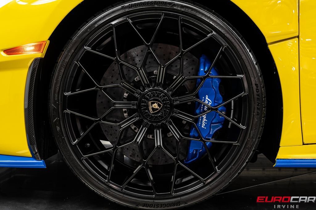 Used 2022 Lamborghini Huracan STO RWD image 26