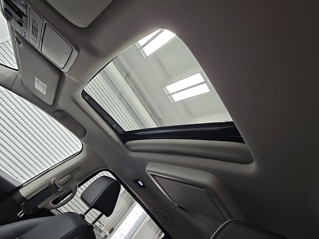 Used 2025 Honda Odyssey Elite image 30