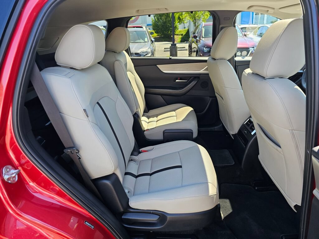 Certified 2024 MAZDA CX-90 Plug-In Hybrid w/ Preferred AWD/4WD image 29