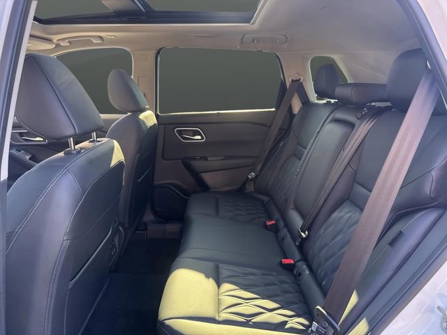 New 2026 Nissan Rogue Platinum image 33