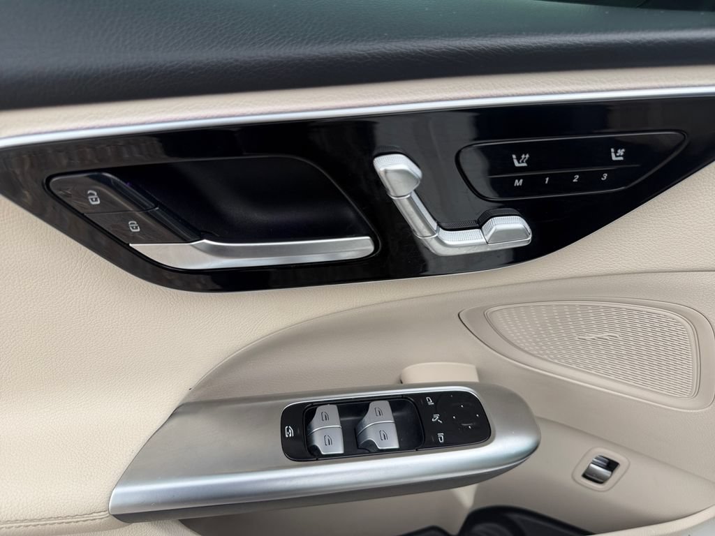 Used 2022 Mercedes-Benz C 300 Sedan image 16