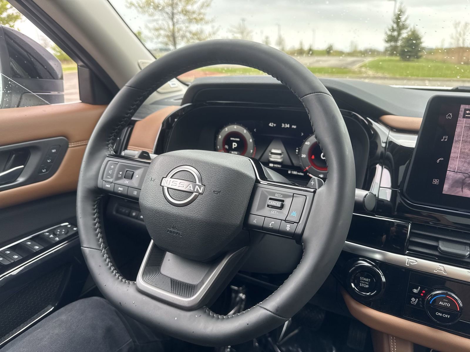 Used 2026 Nissan Pathfinder Platinum AWD/4WD image 21