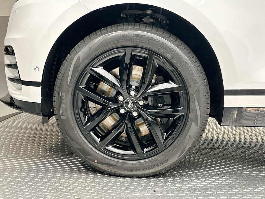 New 2026 Land Rover Range Rover Velar Dynamic SE image 4