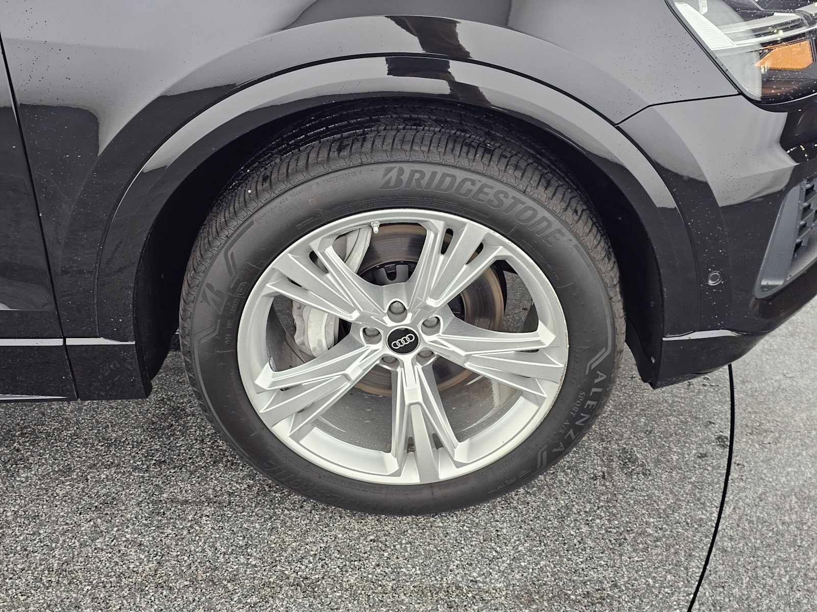 Used 2022 Audi Q8 Premium Plus image 9