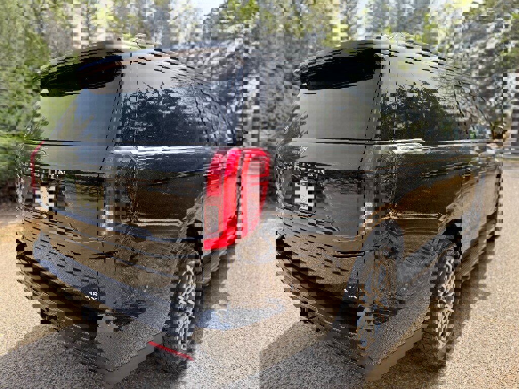 Used 2025 Ford Expedition Max Active AWD/4WD image 5