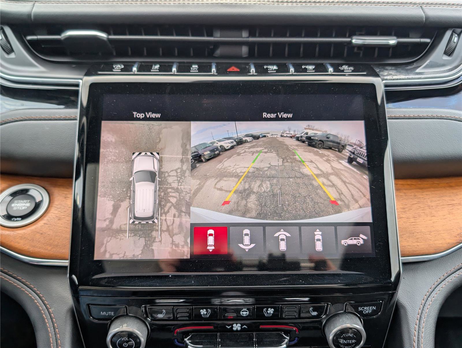 Used 2023 Jeep Grand Cherokee Summit image 31