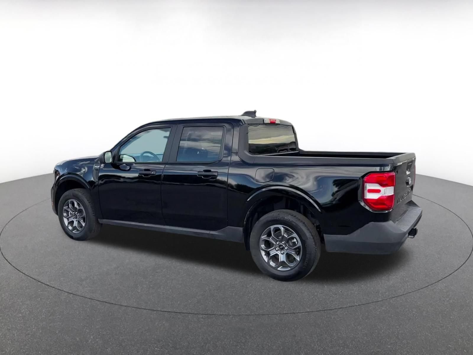 Used 2026 Ford Maverick XLT w/ Equipment Group 301A AWD/4WD image 9