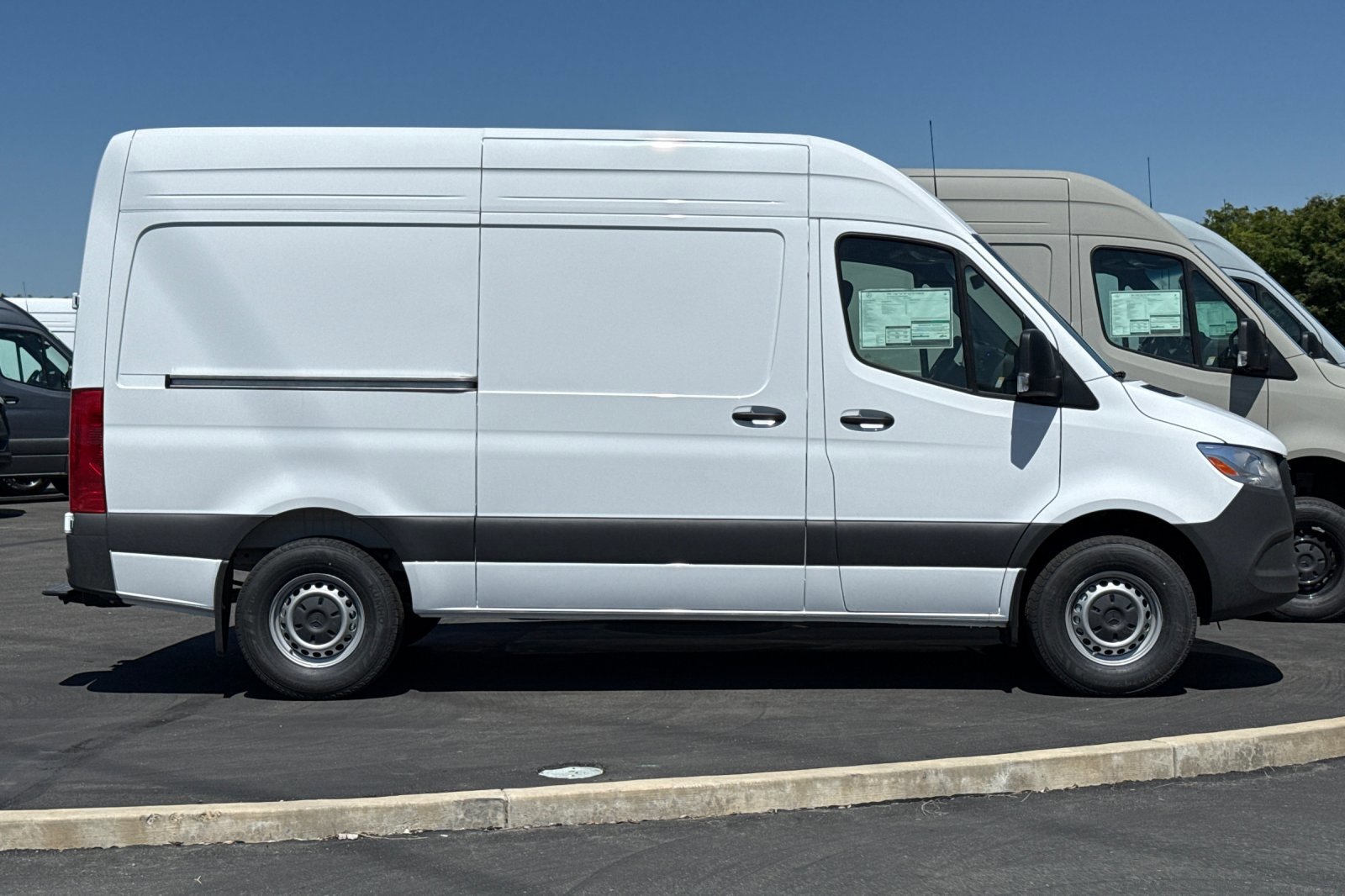 New 2026 Mercedes-Benz Sprinter 2500 image 3