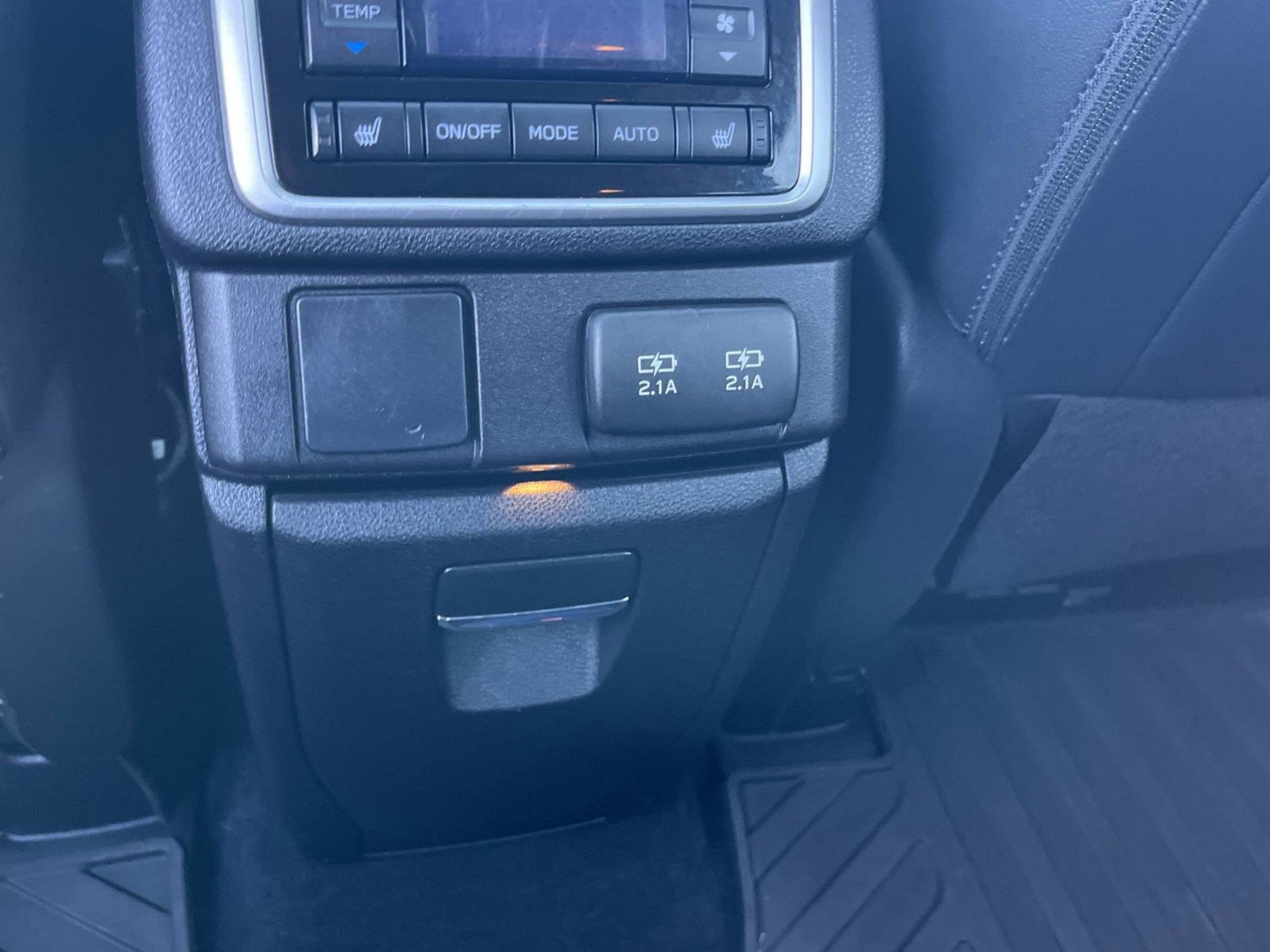 Used 2022 Subaru Ascent Limited w/ Technology Package image 19