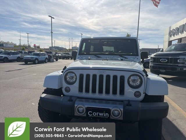 Used 2017 Jeep Wrangler Unlimited Sahara w/ Max Tow Package AWD/4WD video 2