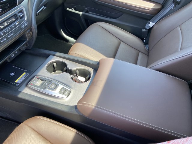 Used 2025 Honda Passport EX-L image 14