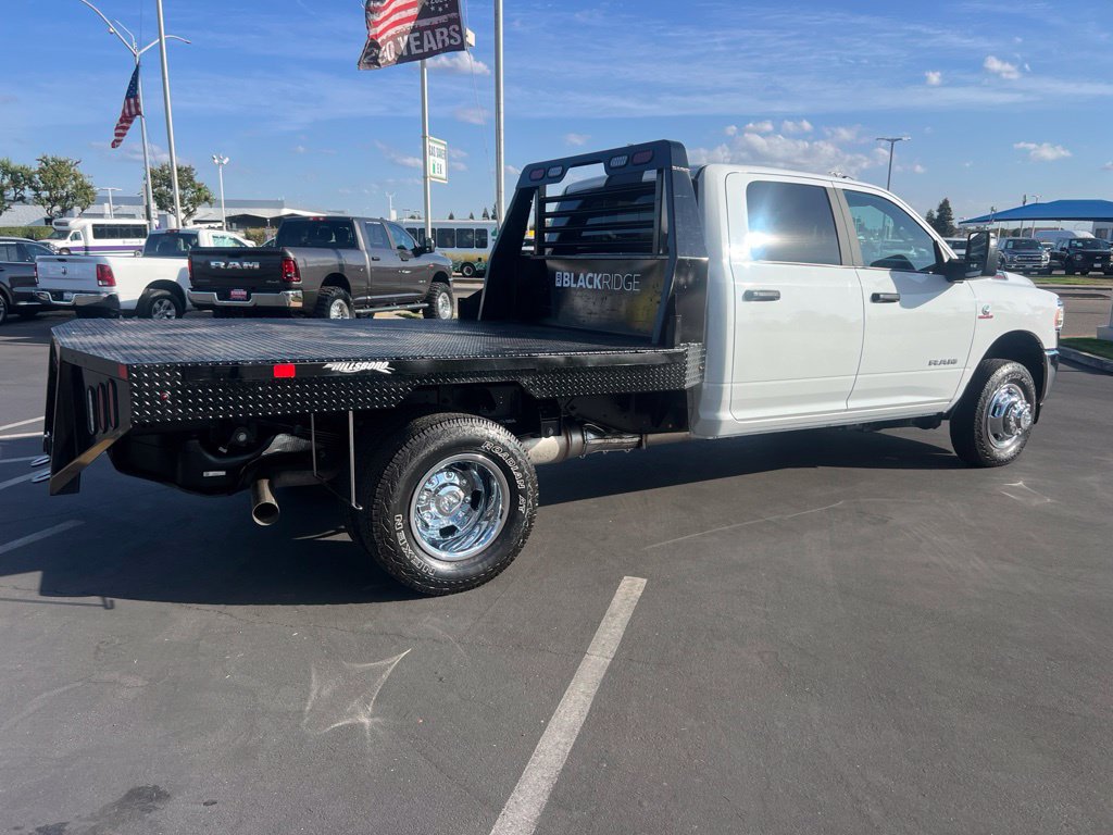 Used 2024 RAM 3500 SLT w/ Quick Order Package 2YG SLT AWD/4WD image 9