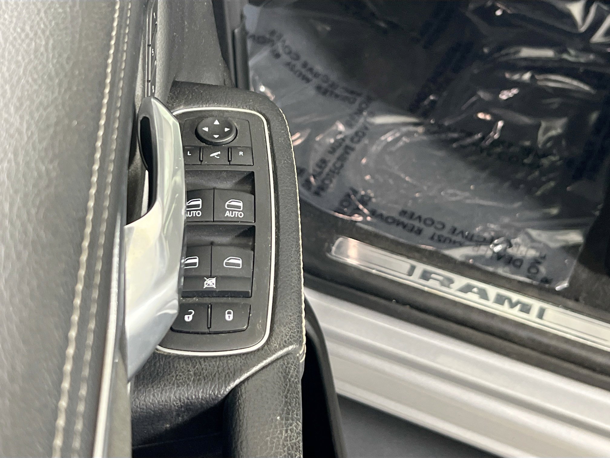 Used 2022 RAM 1500 Laramie image 17