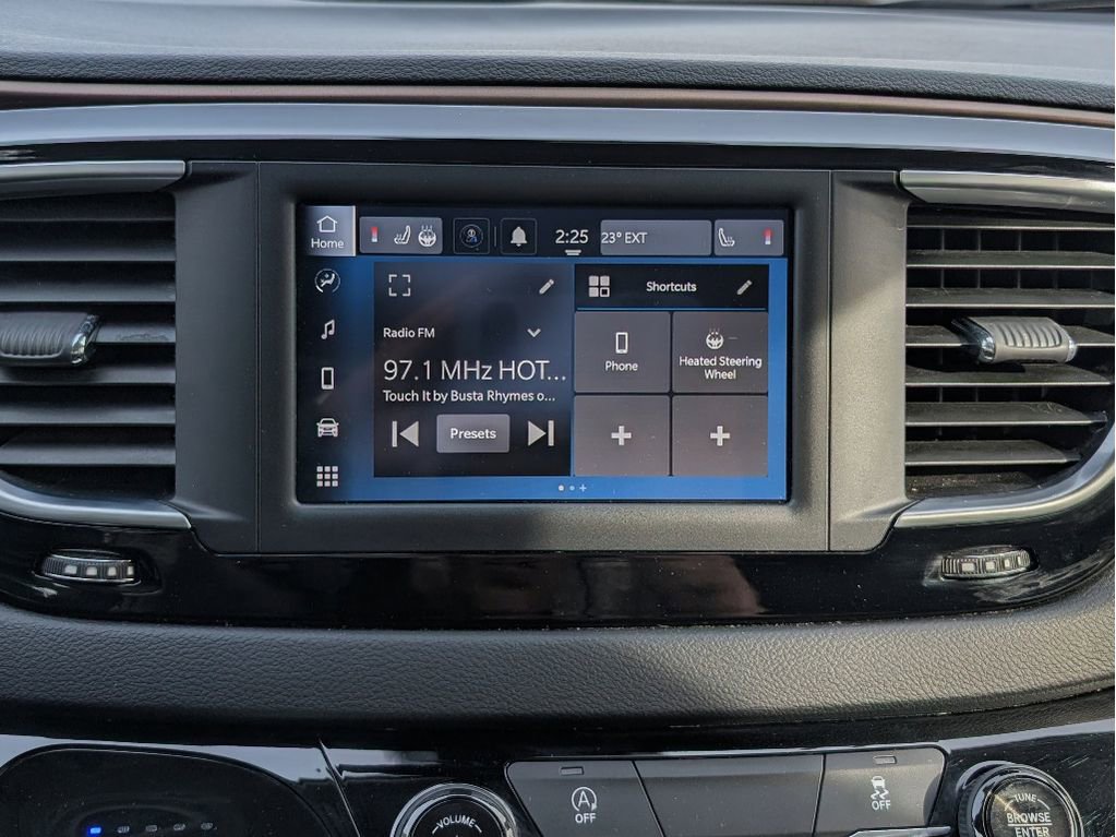 Used 2023 Chrysler Voyager LX image 22