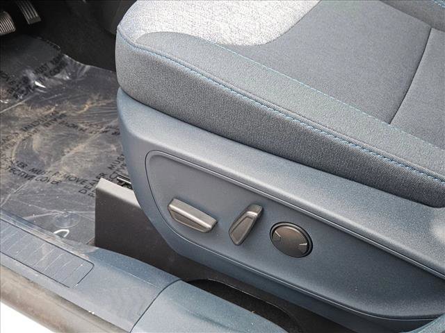 New 2025 Ford Maverick XLT w/ XLT Luxury Package image 4