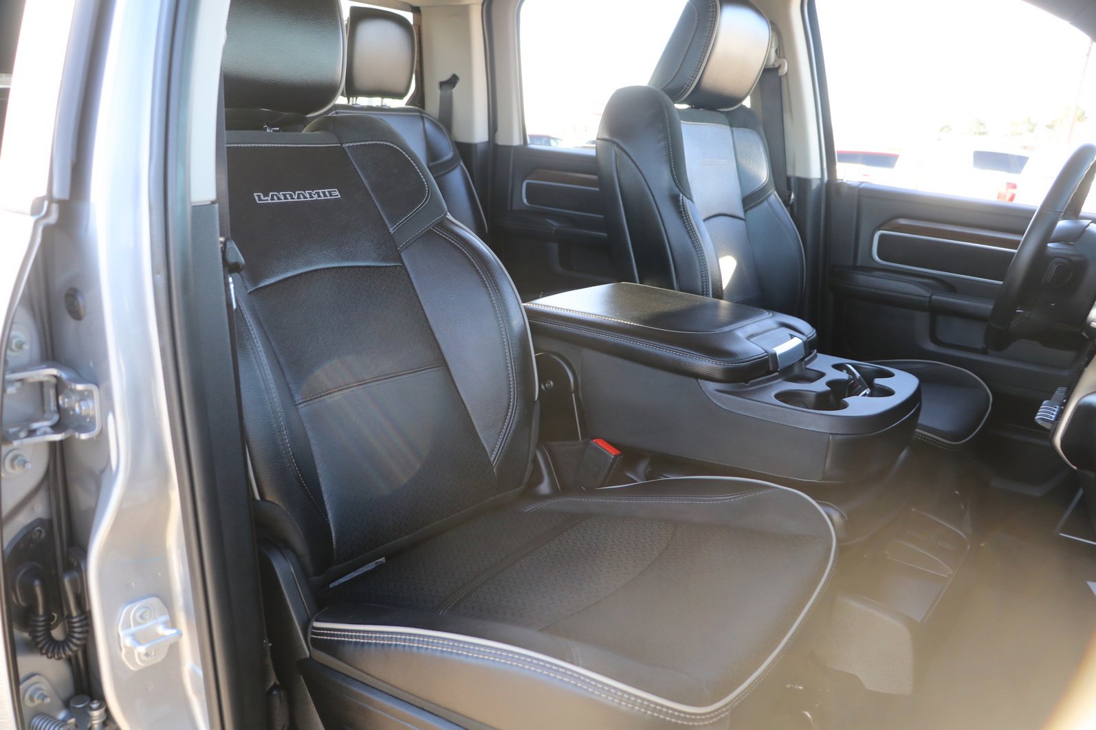 Used 2024 RAM 2500 Laramie w/ Safety Group image 35