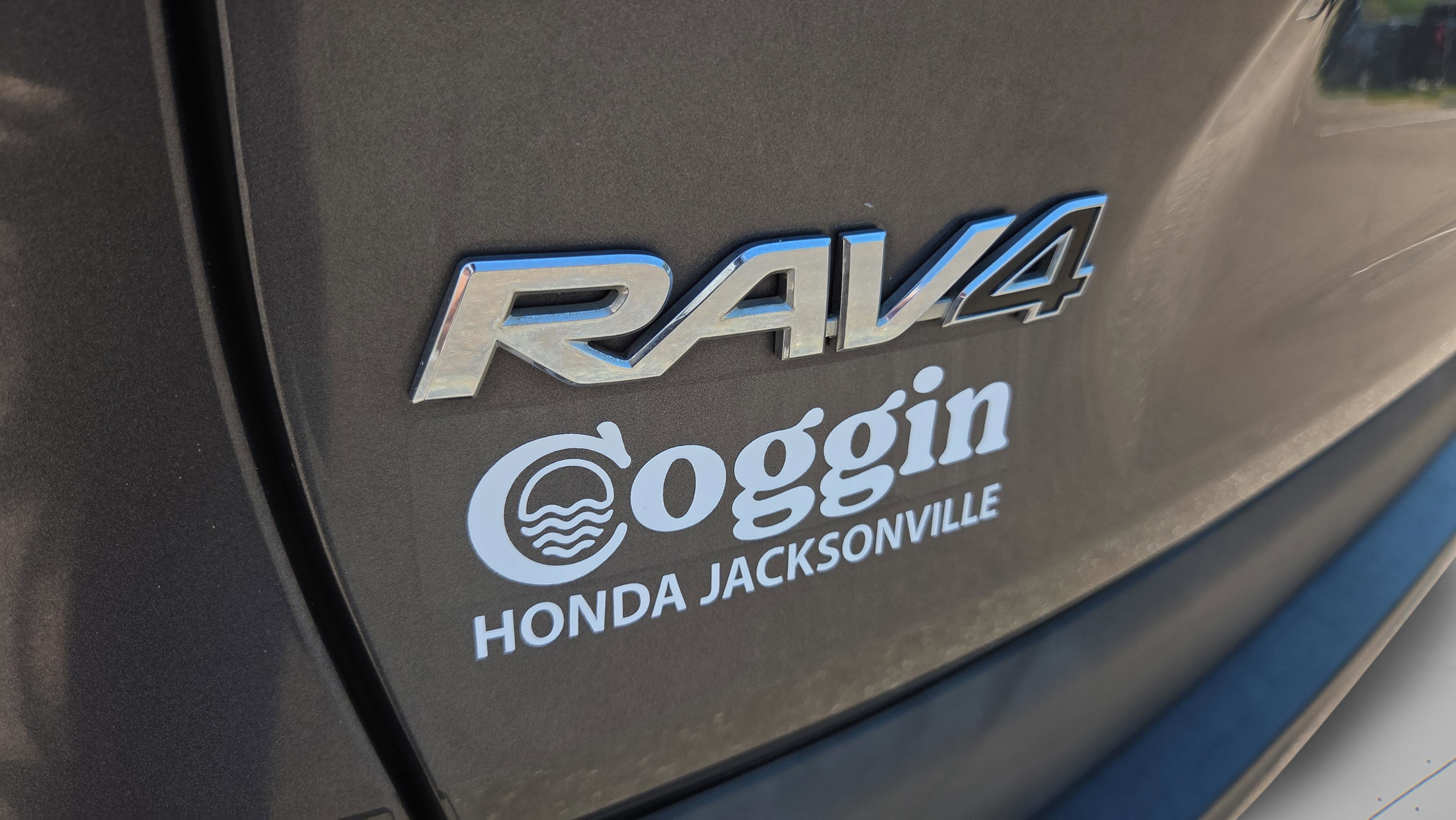 Used 2019 Toyota RAV4 Limited w/ Limited Grade Weather Package AWD/4WD image 32
