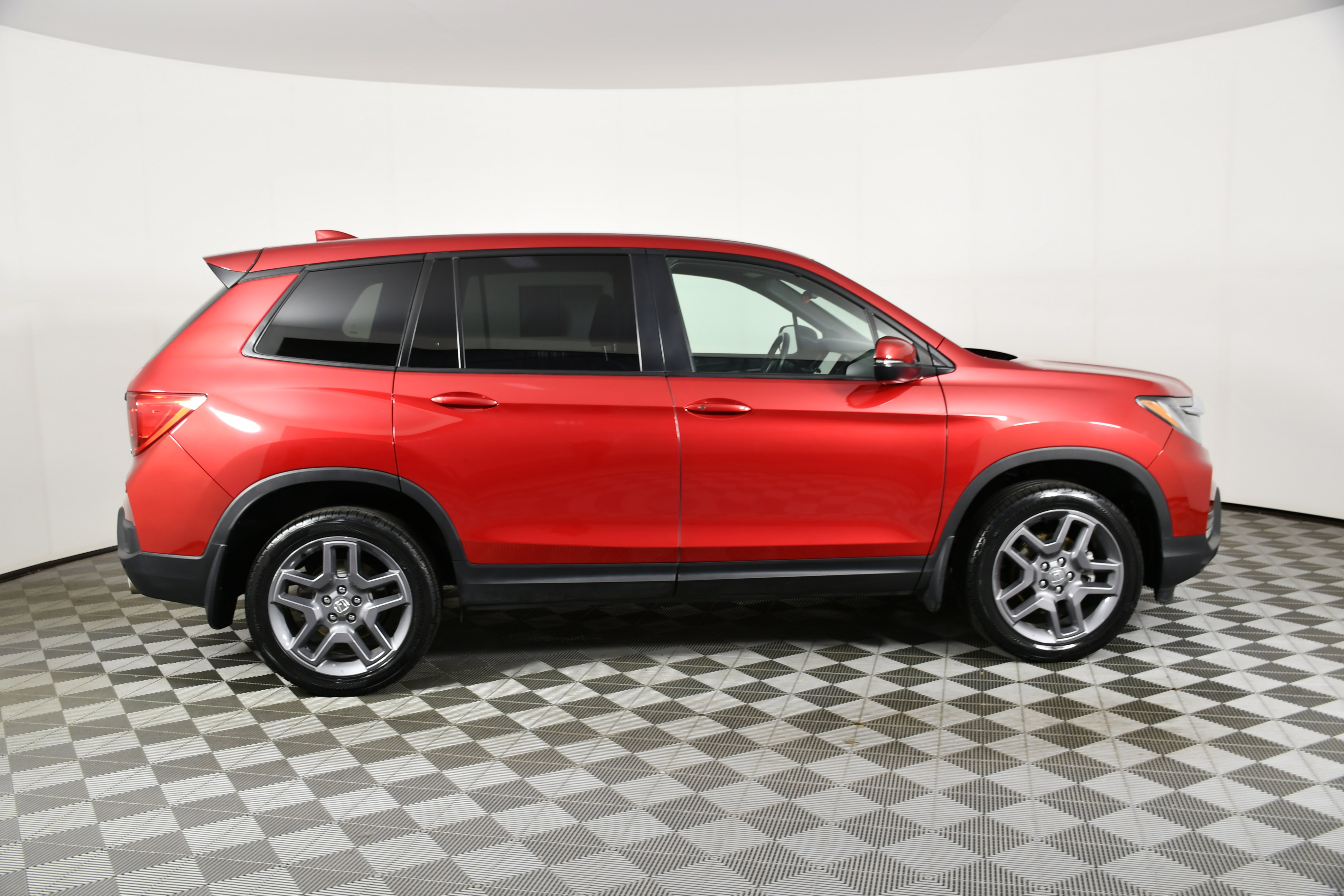 Used 2023 Honda Passport EX-L image 5