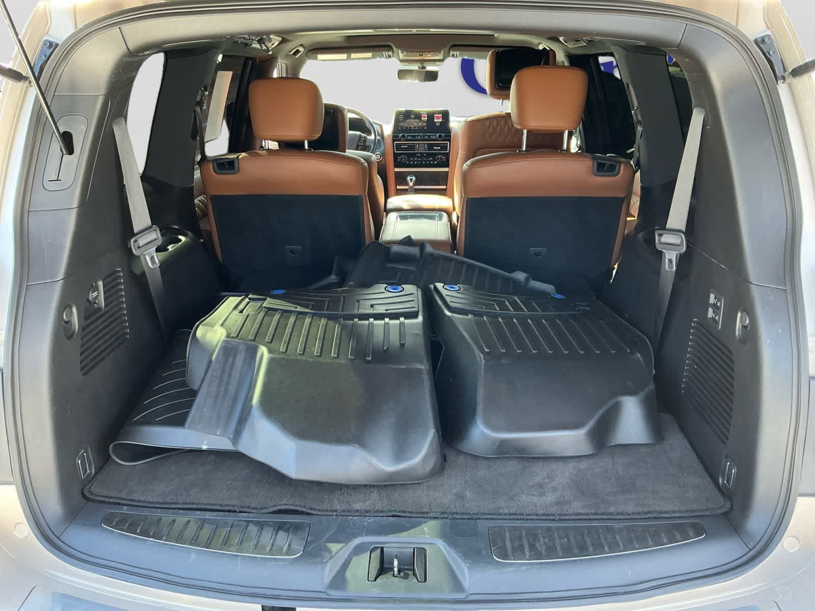 Used 2023 INFINITI QX80 Sensory w/ Cargo Package AWD/4WD image 4