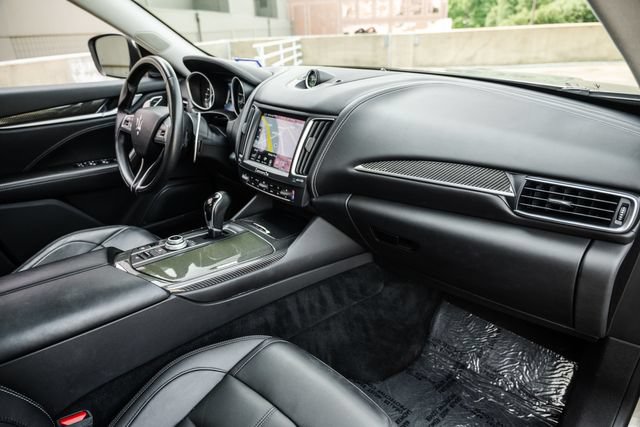 Used 2017 Maserati Levante S AWD/4WD image 23