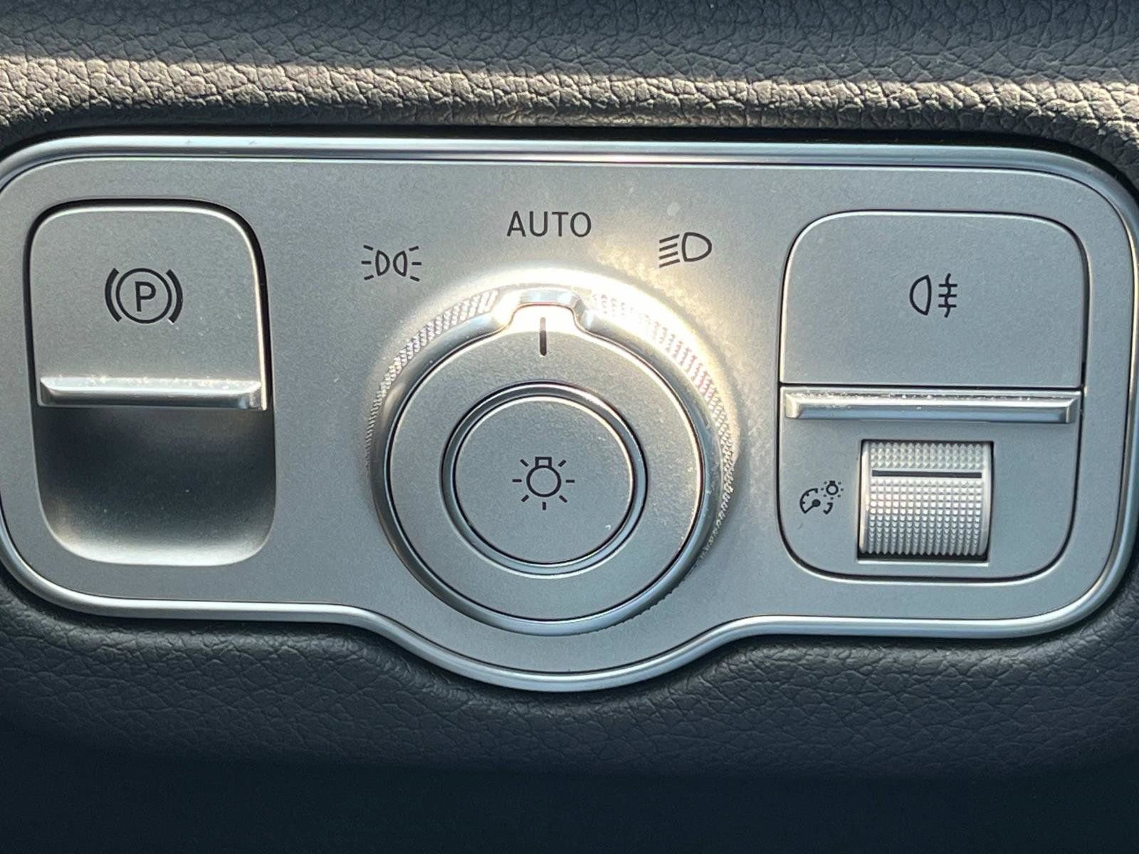 Certified 2025 Mercedes-Benz GLE 350 4MATIC image 24