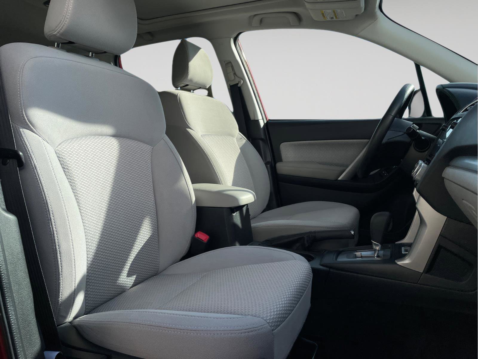 Used 2018 Subaru Forester 2.5i Premium w/ All-Weather Package image 2